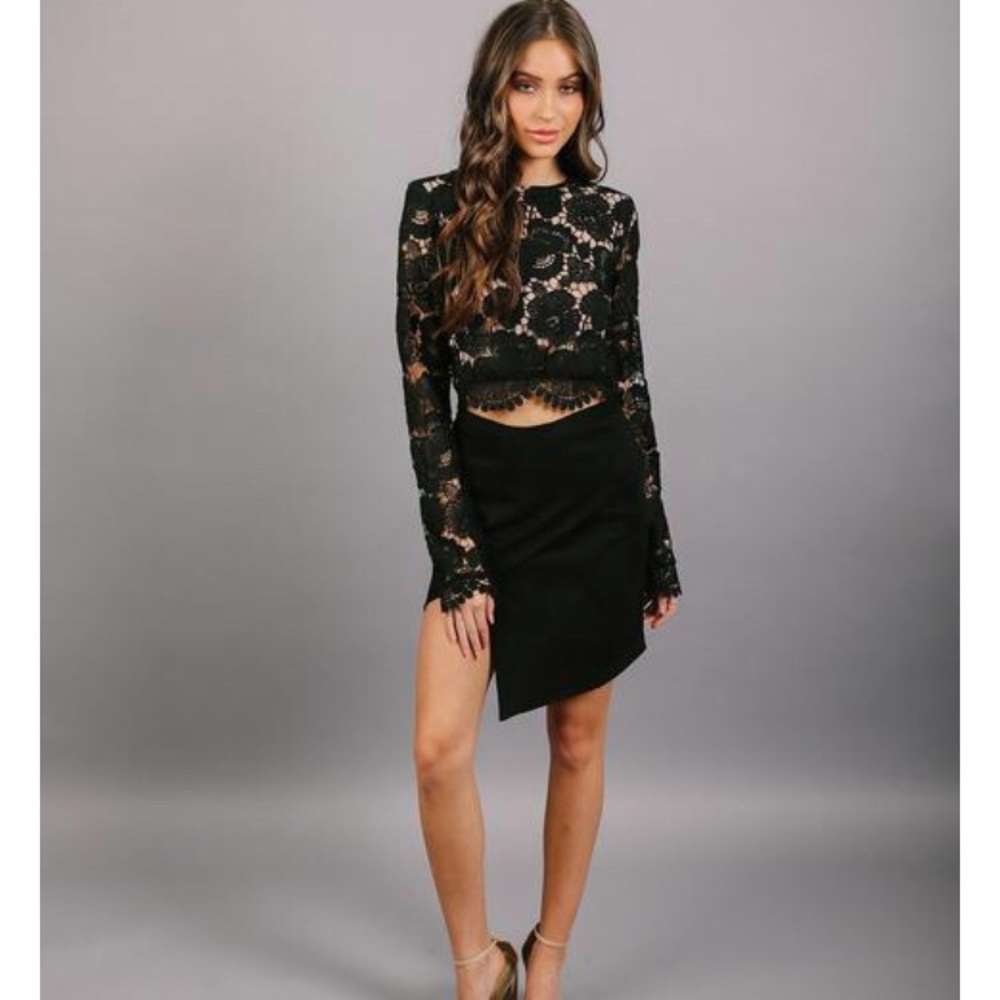 Long sleeve crop top